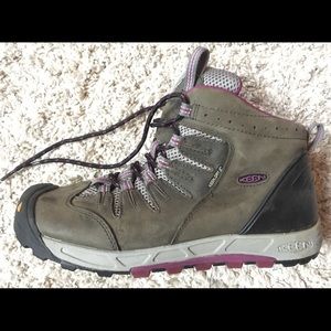 Keen Mid Ankle Waterproof Hiking Boots